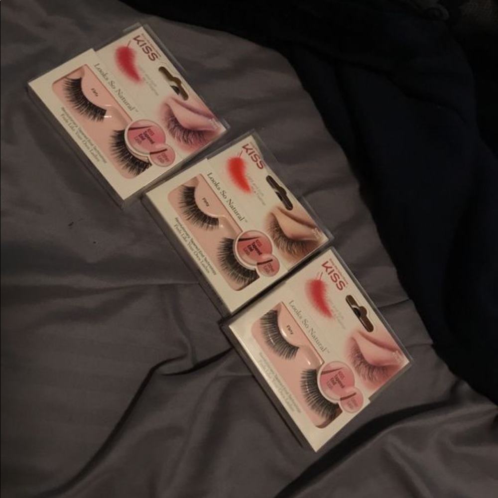 Eyelashes 9 each